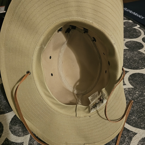 Disney Animal Kingdom Khaki Hat with Pins - Picture 5 of 8